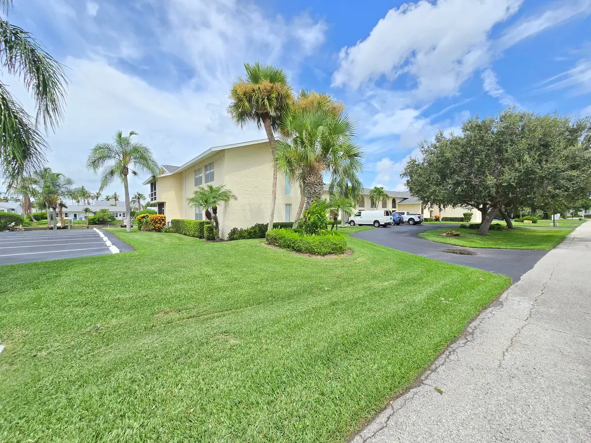 1935 Cobia Drive 103E, Vero Beach, FL – photo 1