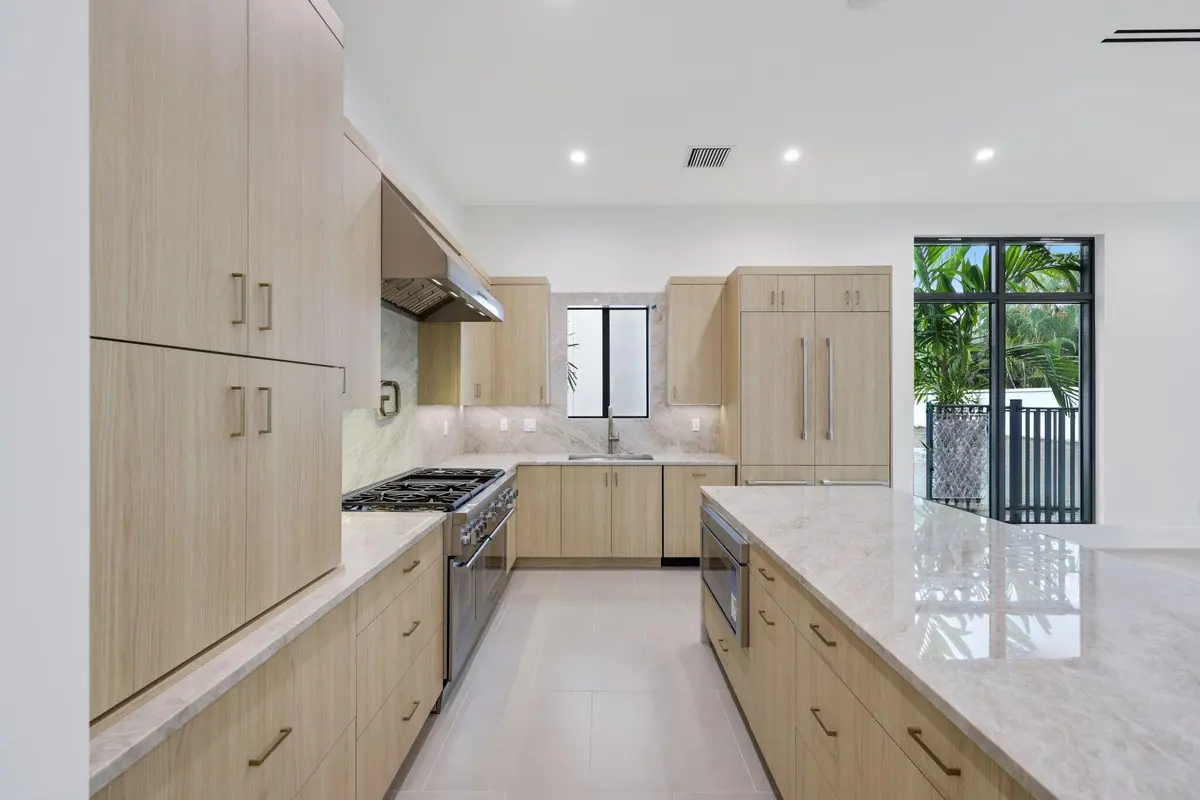 Aspen Model Kitchen at 16733 Mosaic Place, Delray Beach