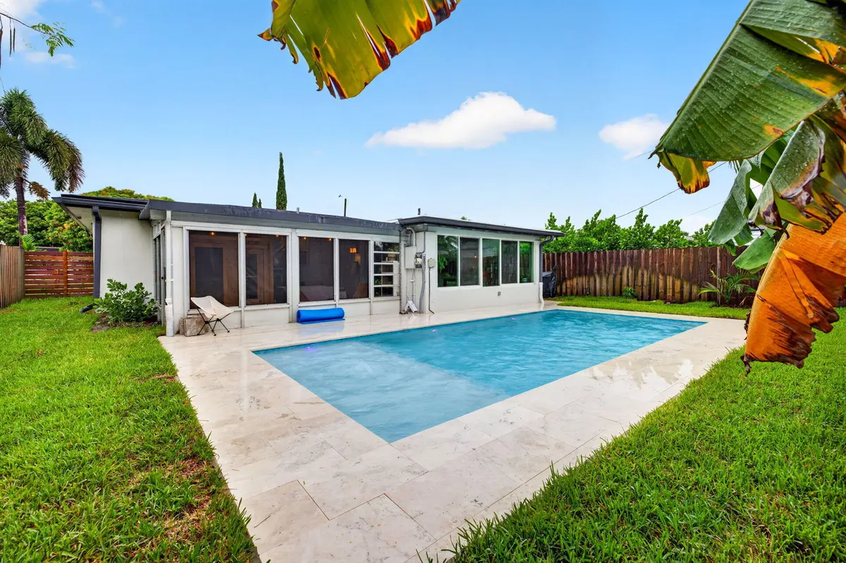 45-web-or-mls-699A8667 at 4670 NE 4TH Avenue, Oakland Park