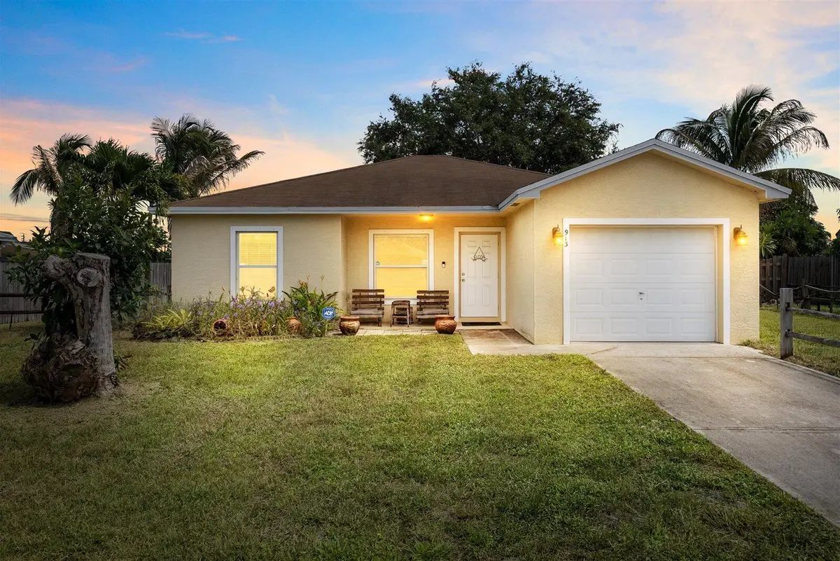 02-for in-24 at 913 SE FORREST PARK Drive, Stuart