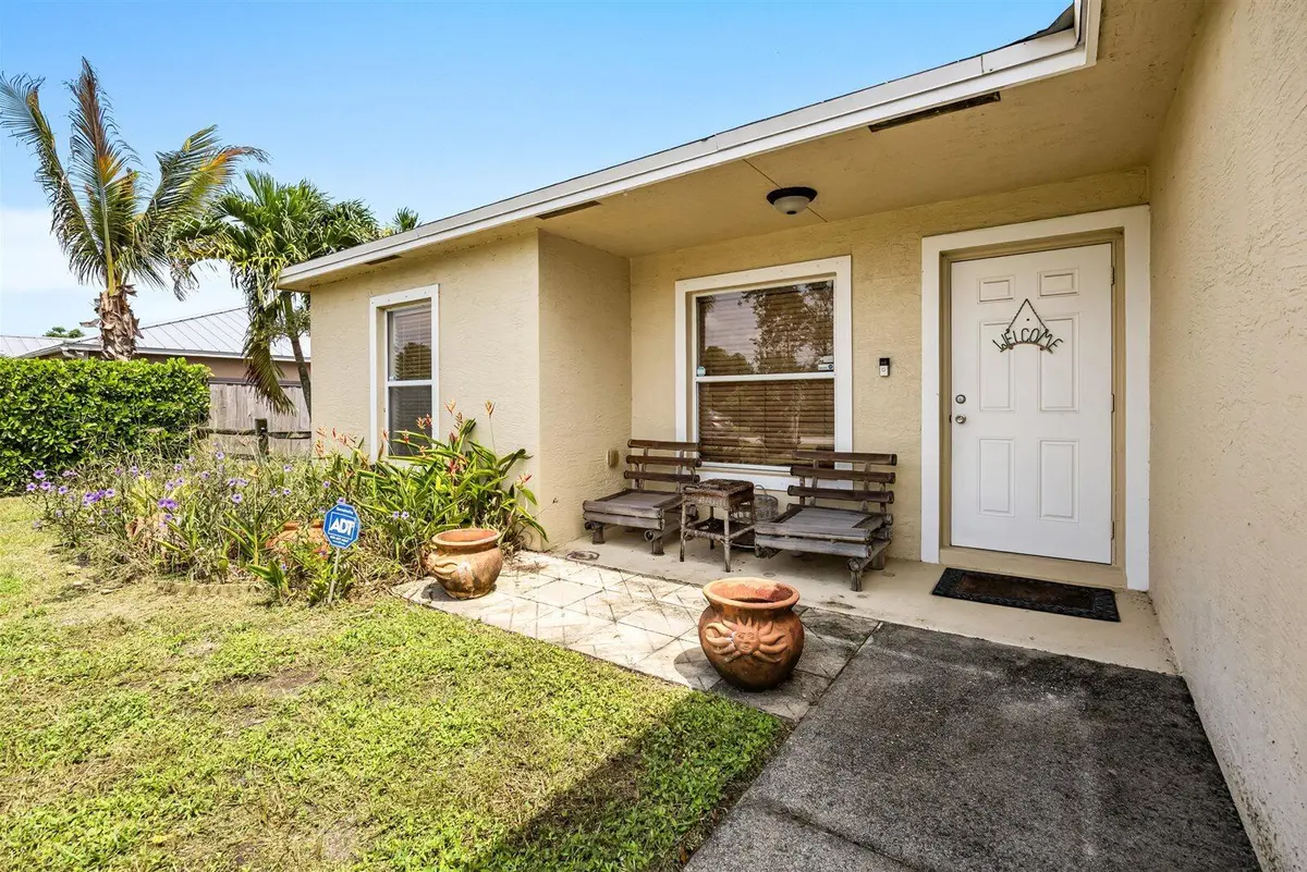 04-for in-22 at 913 SE FORREST PARK Drive, Stuart