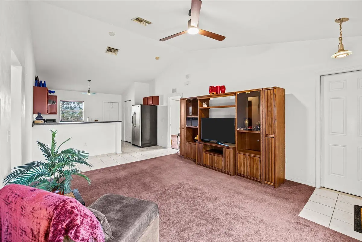 06-for in-2 at 913 SE FORREST PARK Drive, Stuart