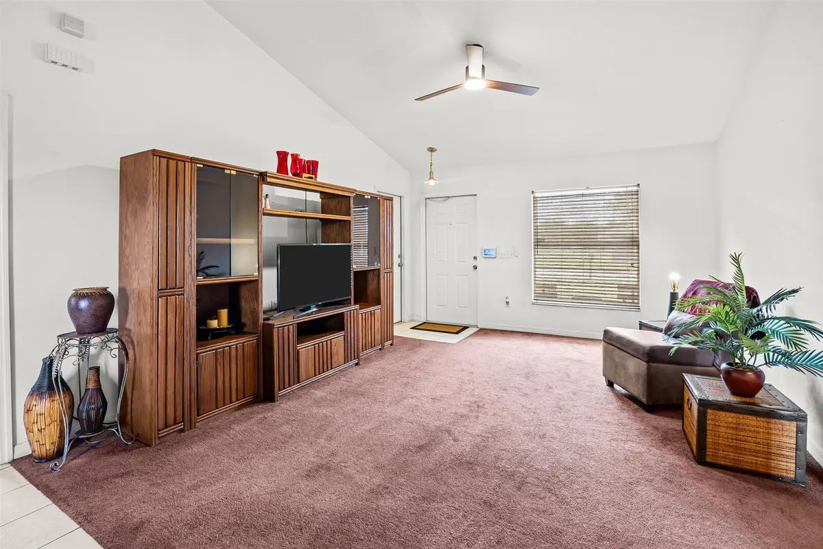 07-for in-3 at 913 SE FORREST PARK Drive, Stuart