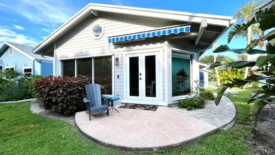 4044 NE Breakwater Drive, Jensen Beach – Single Family Residence for sale