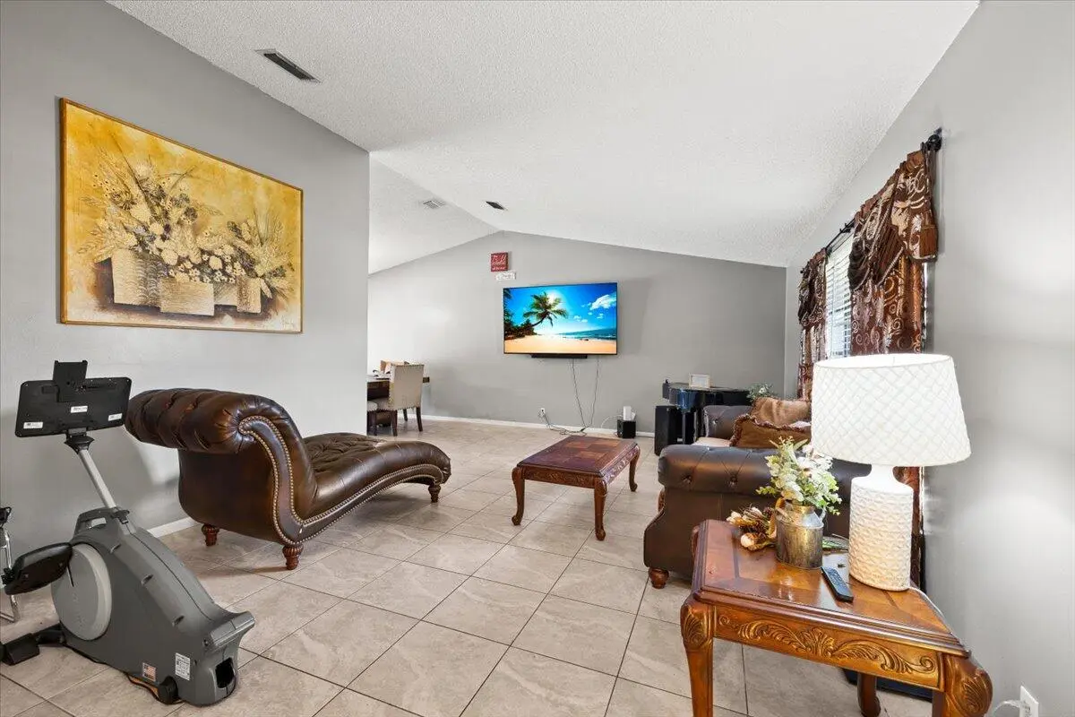07-424A9616 at 13482 Columbine Avenue, Wellington