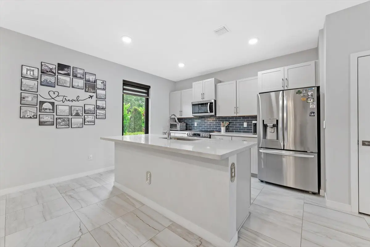 13-13 at 405 NW 17th Street, Fort Lauderdale