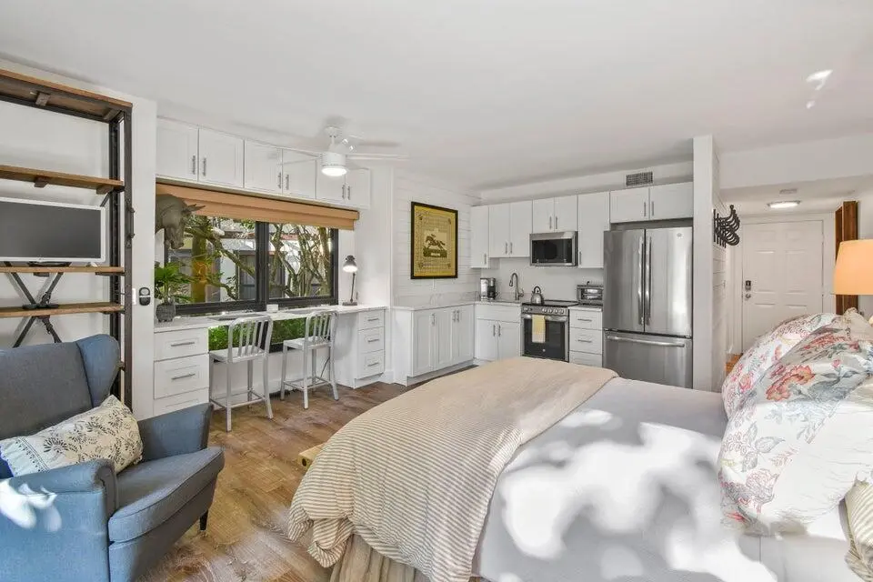 -o at 13334 Polo Club Road 231, Wellington