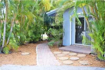 4411 E TRADEWINDS Avenue A-B, Lauderdale-By-The-Sea – Apartment for rent