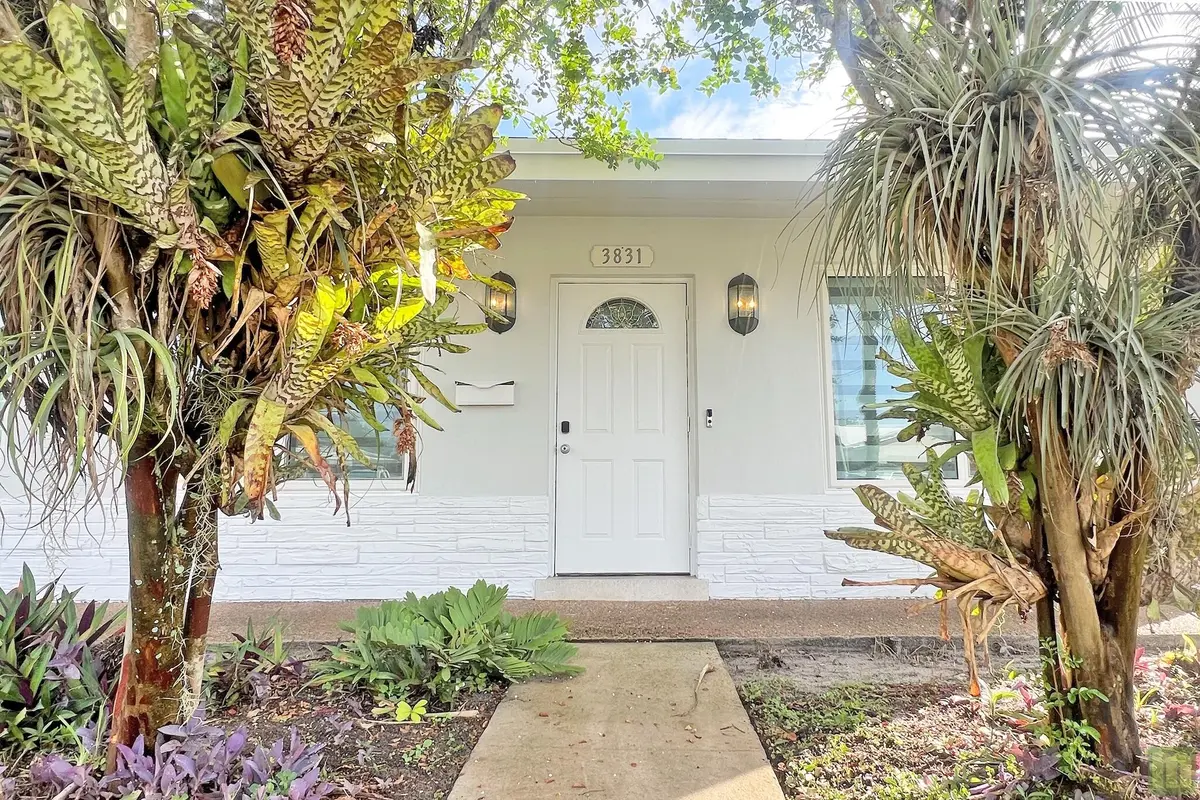Entry at 3831 NW 11TH Street, Coconut Creek