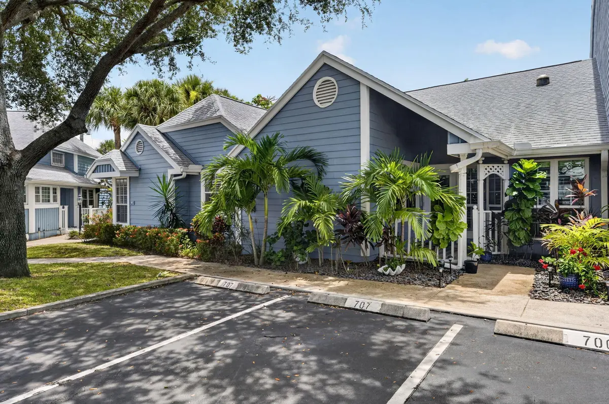 2-web-or-mls-_MLP5123 at 706 Ocean Dunes Circle, Jupiter