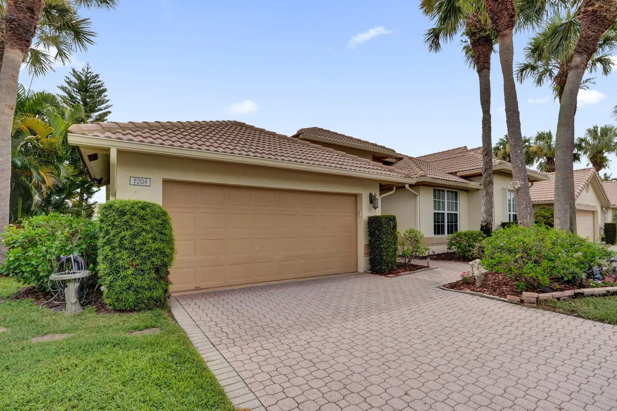 Front of Villa at 7204 ASHFORD Lane, Boynton Beach