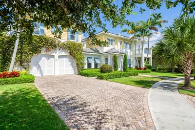 110 SEA Lane, Delray Beach – Single Family Residence for sale