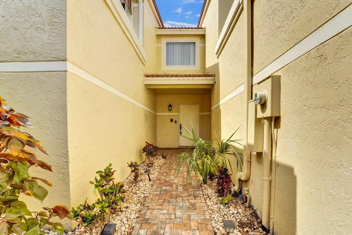 Photo 3 at 3407 Deer Creek Palladian Circle, Deerfield Beach