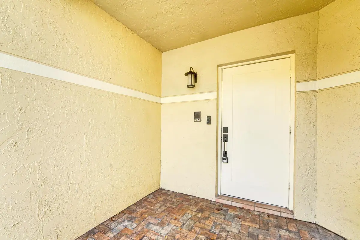Photo 4 at 3407 Deer Creek Palladian Circle, Deerfield Beach