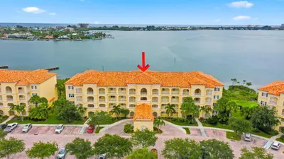 21 HARBOUR ISLE Drive 302, Fort Pierce – Condominium for sale