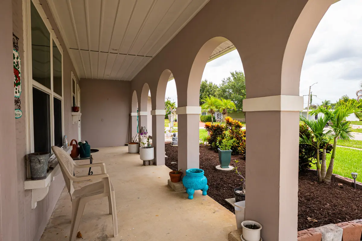 DSC02882 at 814 SE Corto Court, Port St. Lucie