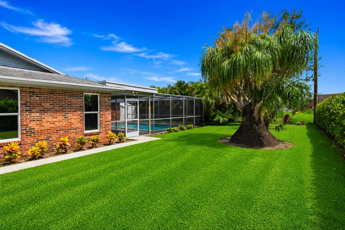 another view of right side of home at 1966 Emilio Lane, West Palm Beach