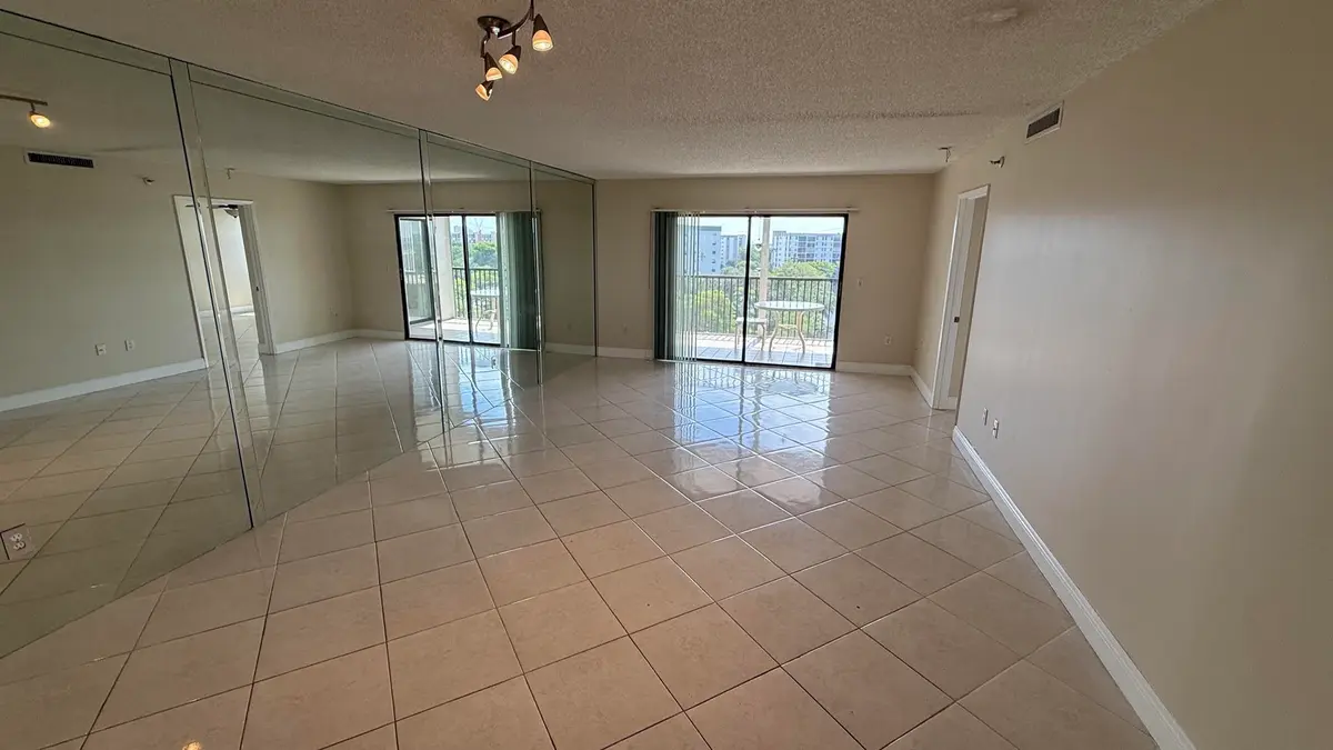 2334 S Cypress Bend Drive 802, Pompano Beach, FL – photo 5