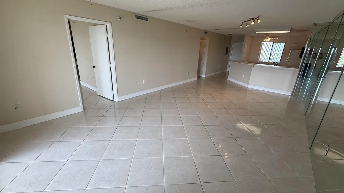 2334 S Cypress Bend Drive 802, Pompano Beach, FL – photo 6