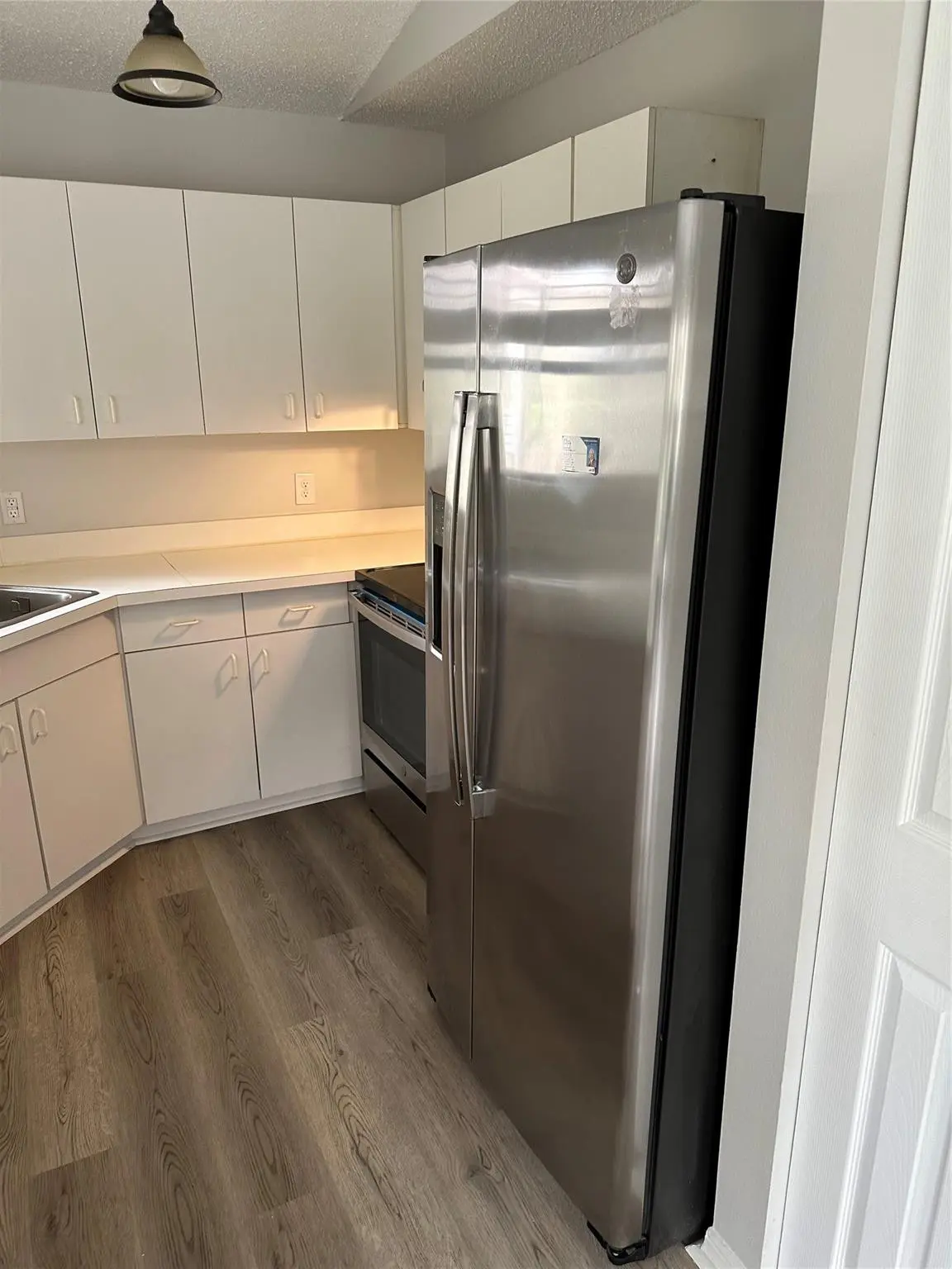 Photo 2 at 2825 Stoneway Lane 2825, Fort Pierce