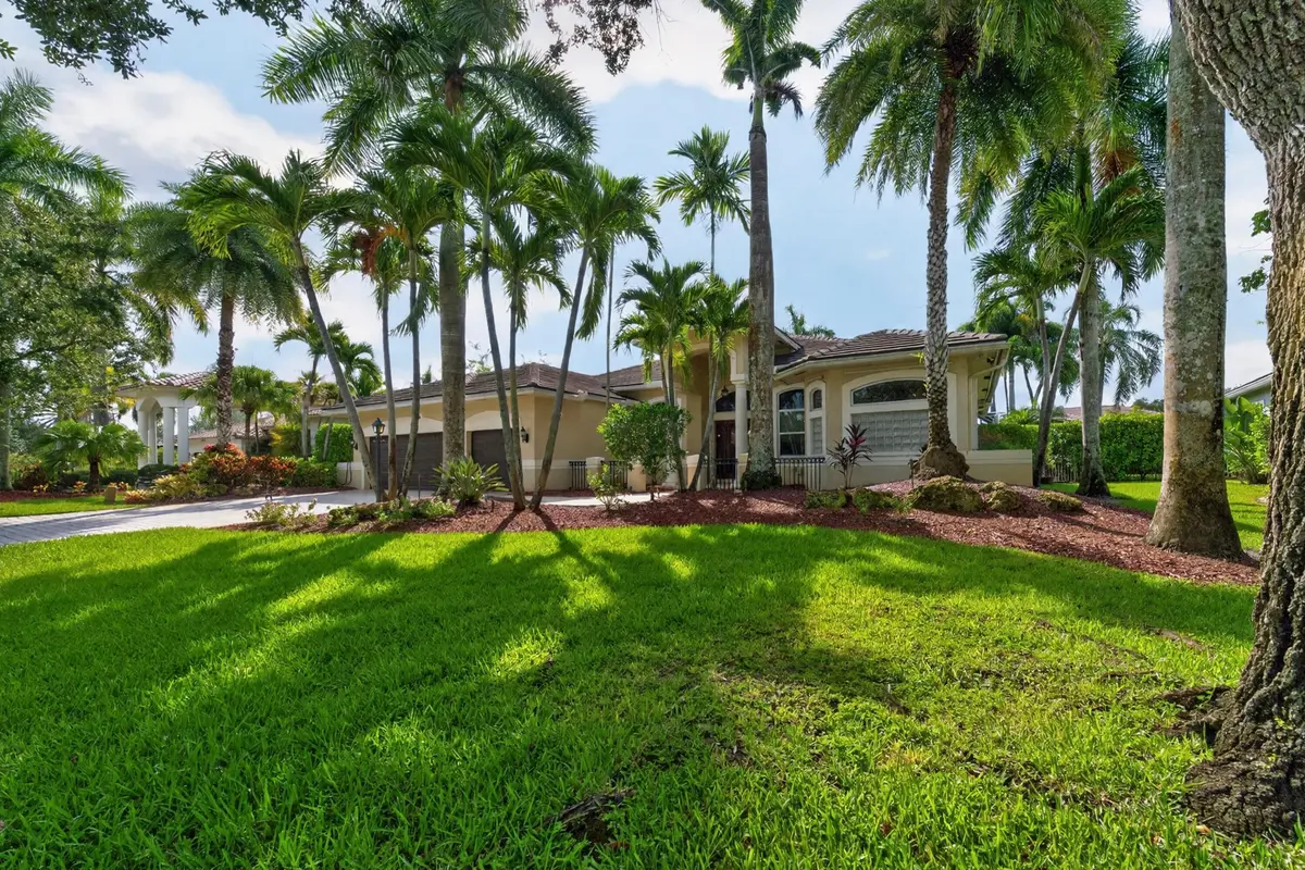 004-006-Front Yard-4000x2666 at 10506 NW 66th Street, Parkland