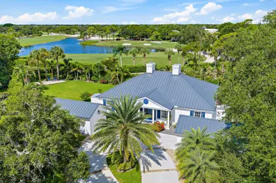 9906 SE Mahogany Way, Jupiter – Single Family Residence for sale