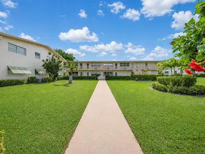 43 BERKSHIRE B, West Palm Beach – sold
