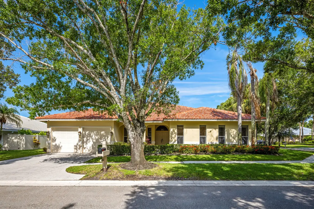 Front view at 18951 Painted Leaf Court, Jupiter