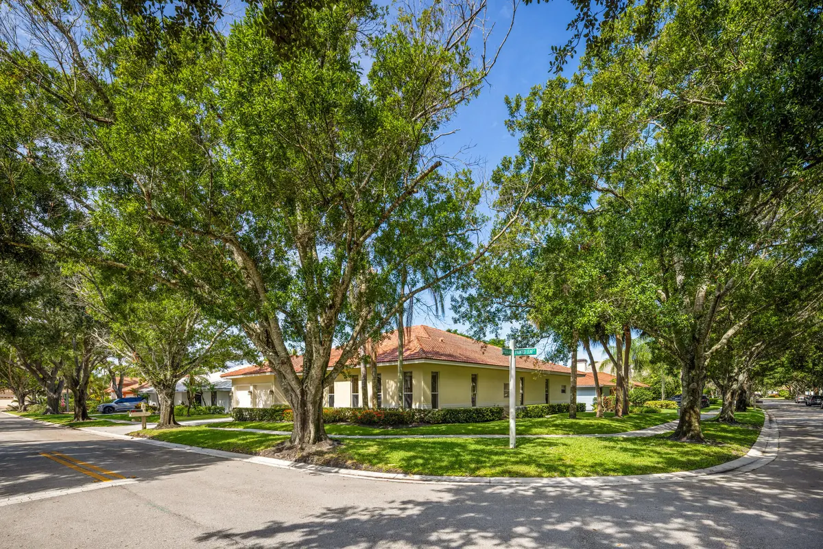 Corner View at 18951 Painted Leaf Court, Jupiter