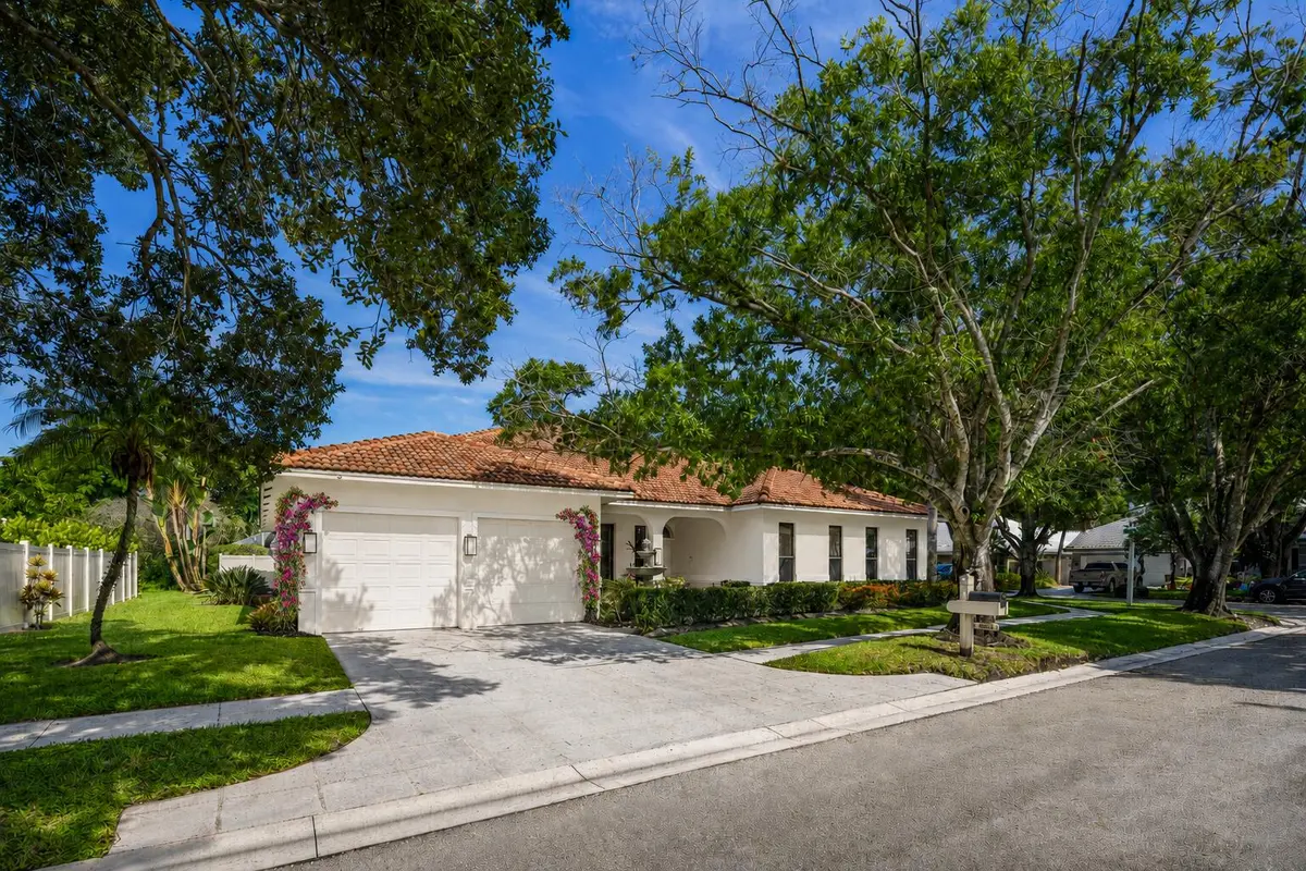 Front side angle AI at 18951 Painted Leaf Court, Jupiter