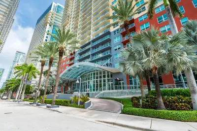 1155 BRICKELL BAY Drive 2509, Miami – Condominium for sale