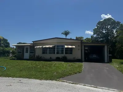 6165 N joshua Lane, Lantana – Manufactured Home for sale