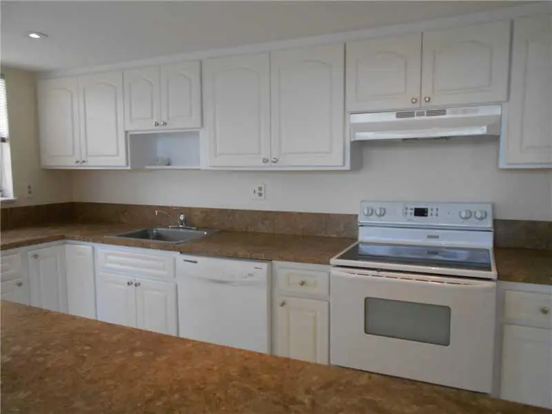 Kitchen at 2731 TAFT Street 309, Hollywood