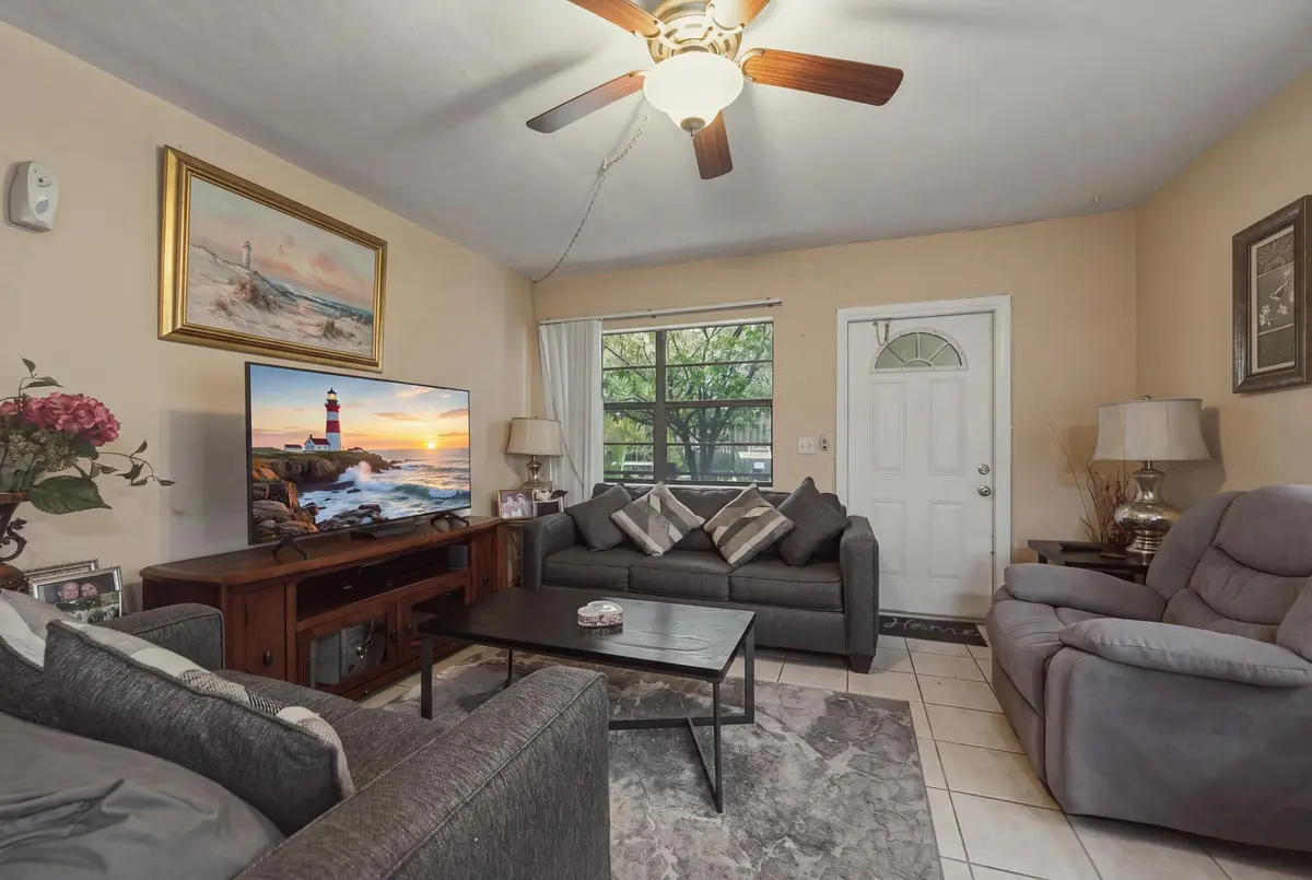 photo_reedit_5ee23c8d at 500 SW 15TH Street 107, Pompano Beach
