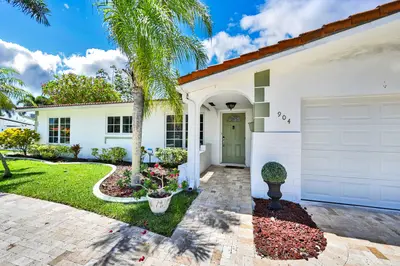 904 SE 12th Street, Deerfield Beach – Single Family Residence for rent