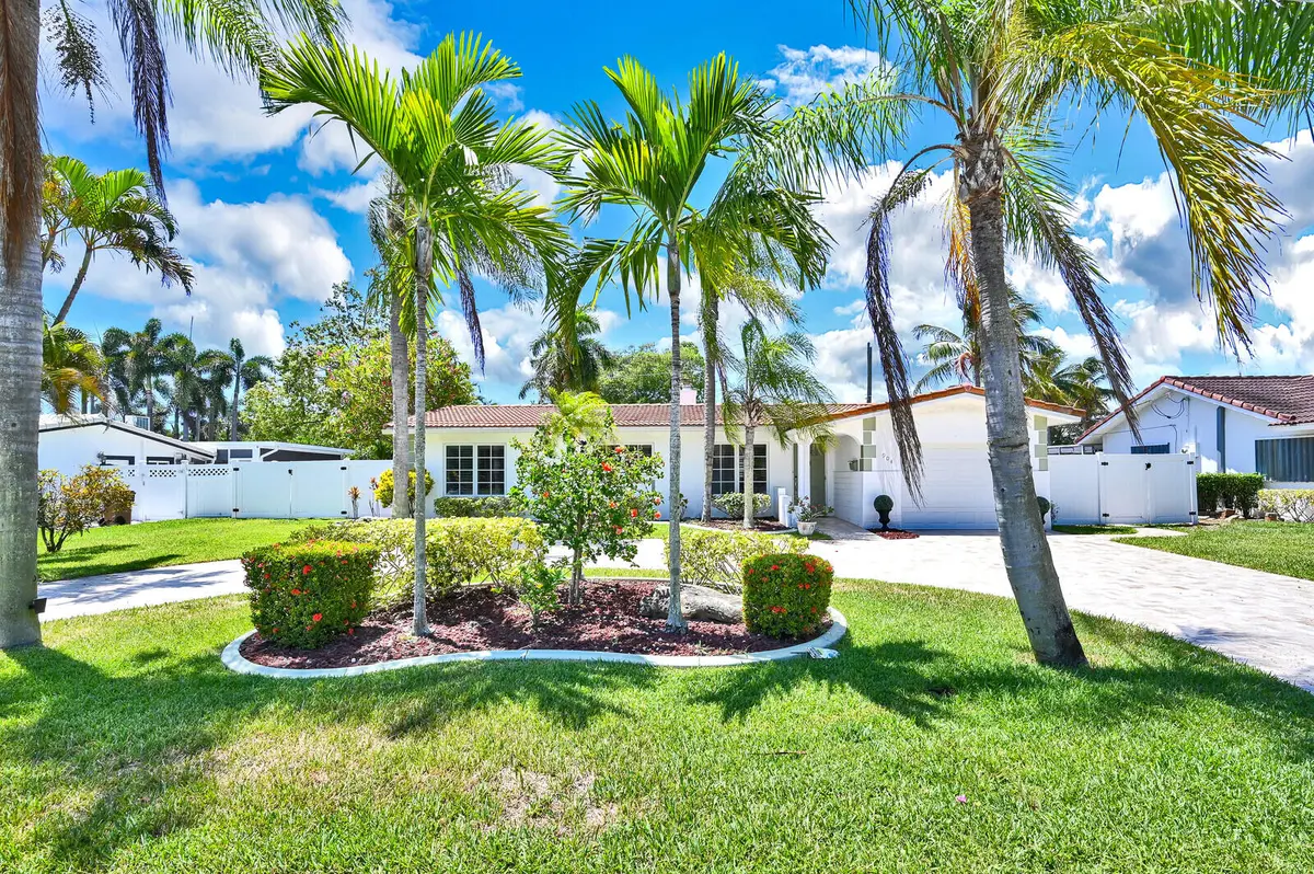 01_Image_1_mls at 904 SE 12th Street, Deerfield Beach