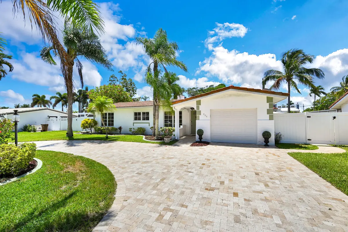 03_Image_3_mls at 904 SE 12th Street, Deerfield Beach