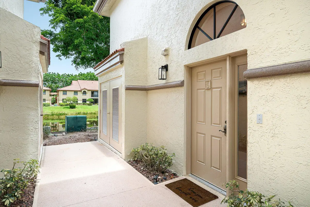 5115 Europa Dr #L at 5115 Europa Drive L, Boynton Beach