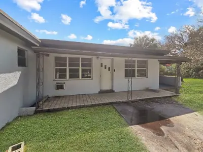 1111 N 21ST Street, Fort Pierce – Triplex for sale