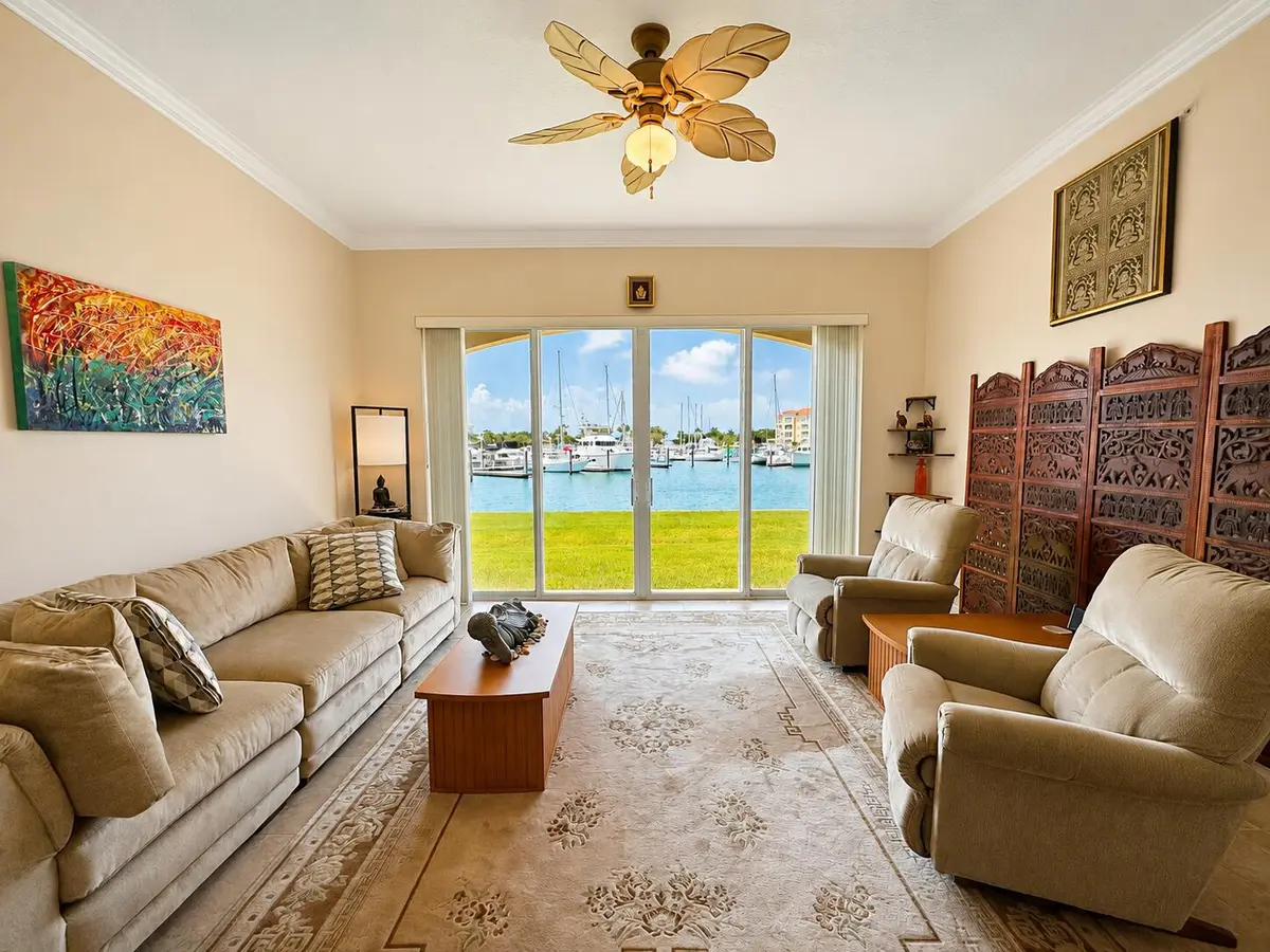 15-101 Florida Room at 15 Harbour Isle Drive 101, Fort Pierce