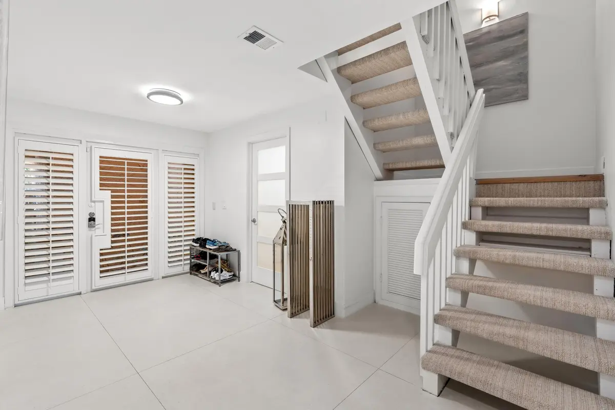 mls_FOYER_ANGLE_DT at 336 VENETIAN Drive 1, Delray Beach
