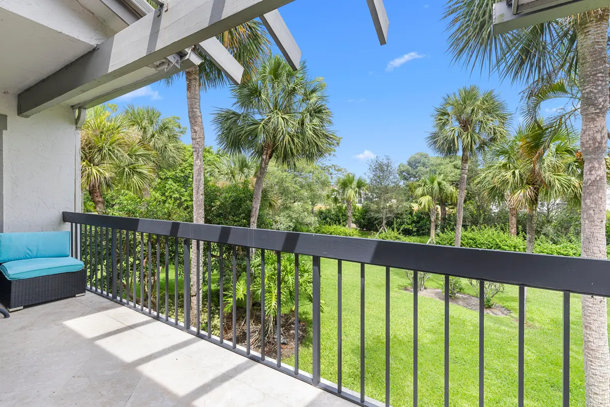 R6II3631 at 11397 POND VIEW Drive E202, Wellington