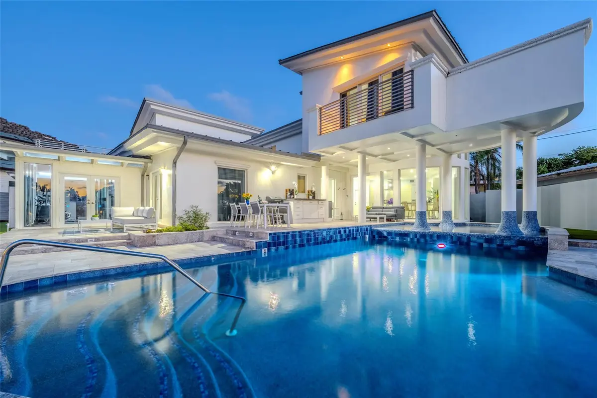 Photo 4 at 2523 Castilla Isle, Fort Lauderdale