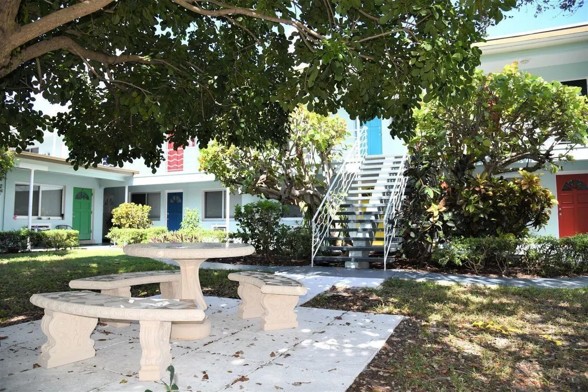 101 S Palmway Unit 5, Lake Worth Beach, FL – photo 5