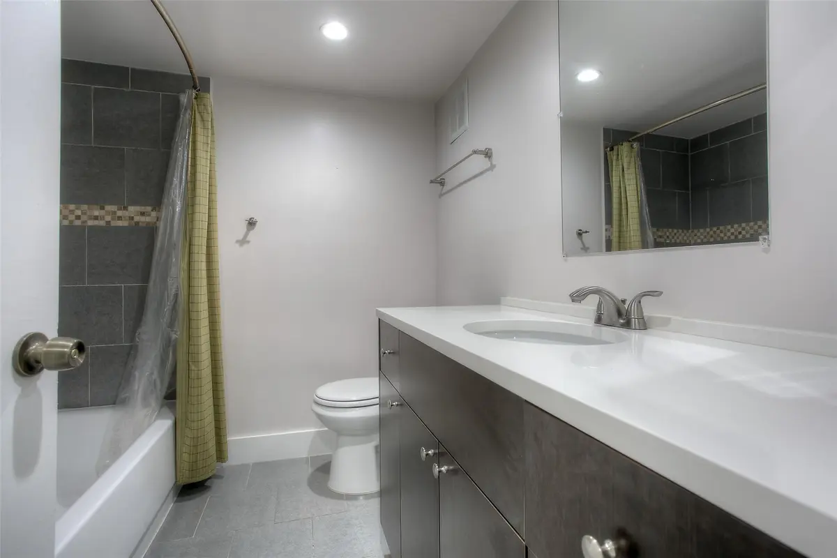 Photo 6 at 303 RACQUET CLUB Road 312, Weston