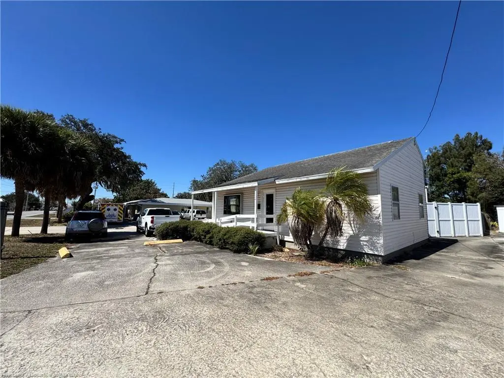2924 a2 at 2924 KENILWORTH Boulevard A, Sebring