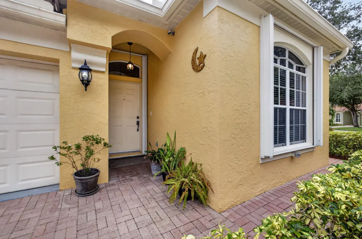 4-web-or-mls-5D1A3641 at 8058 Via Hacienda, Riviera Beach