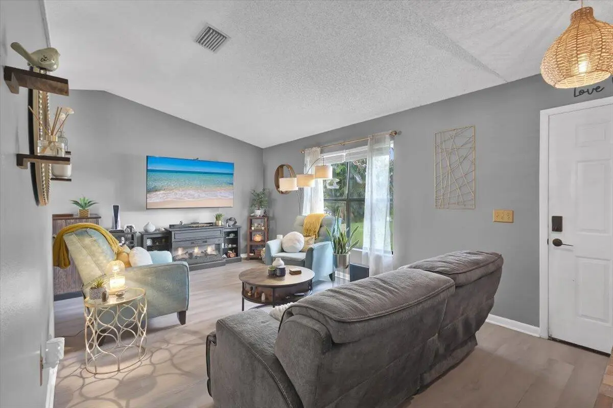 09-GG3A5996 at 1712 SW STARMAN Avenue, Port St. Lucie