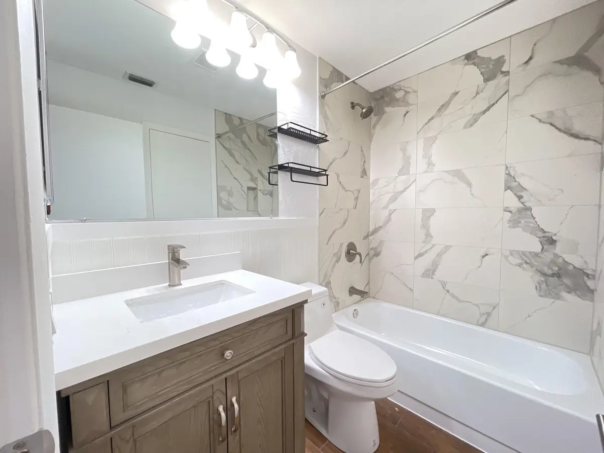Photo 8 at 3948 NW 77TH Avenue 3948, Davie