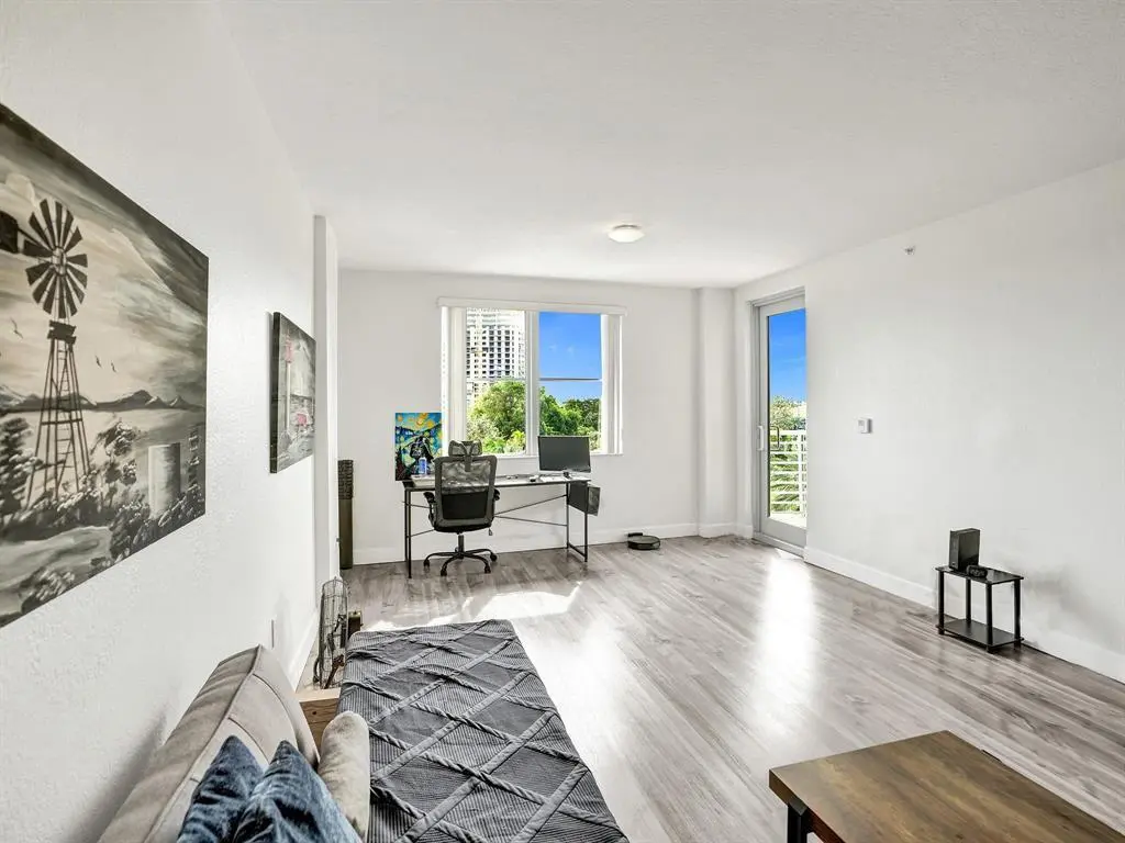 RADIUS LIVING ROOM at 1830 Radius Drive 526, Hollywood